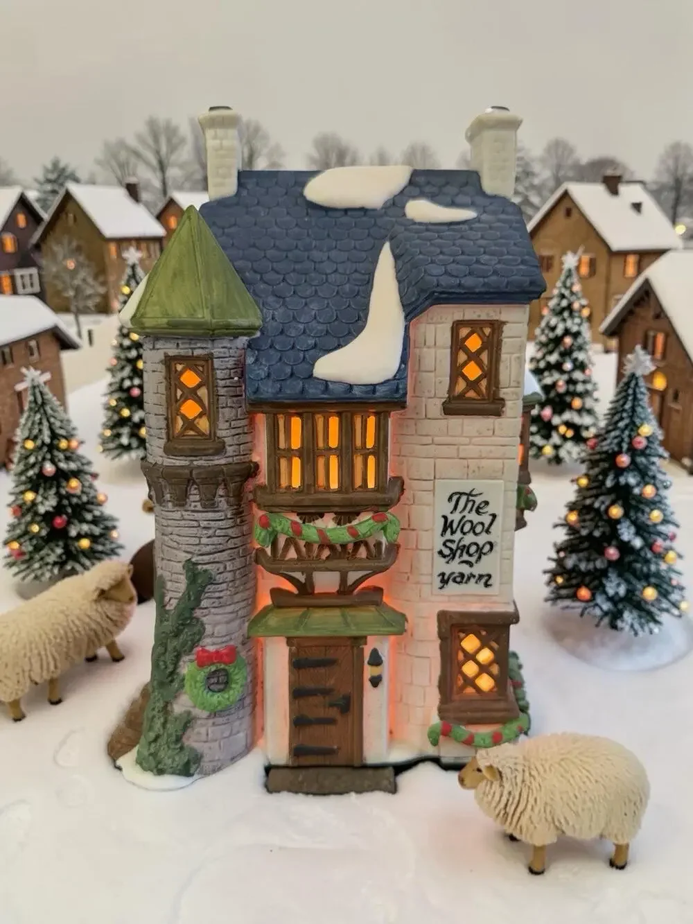 VTG 1988 Dept 56 ORIGINAL “The Wool Shop” Dickens Village #59242 Hand Painted